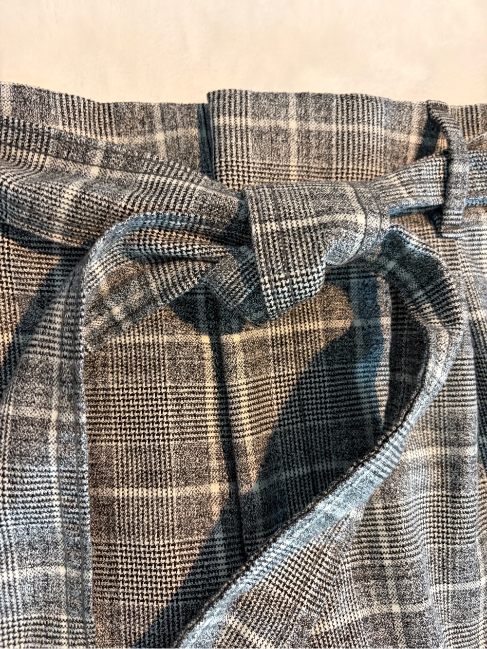 GAP Gray Plaid Cropped Tie-Waist Pants - Picture 5 of 13